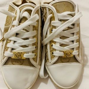 Fasely & Osmartin’s Closet.